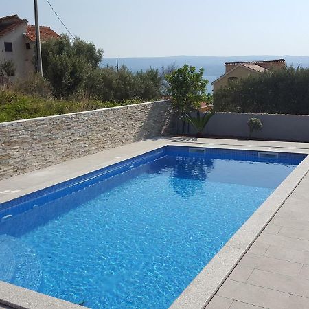 Apartments Marina Omis Exterior photo