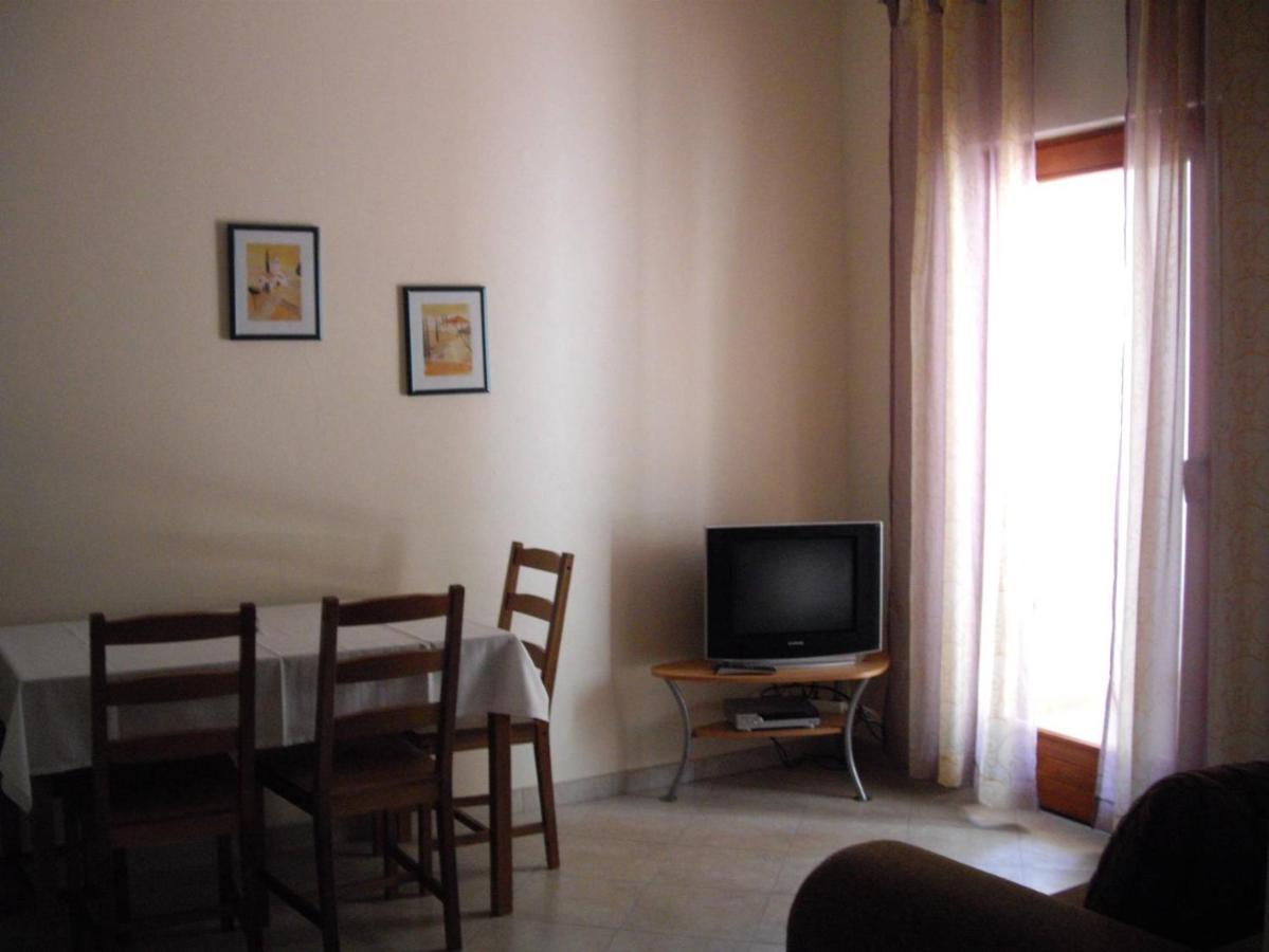 Apartments Marina Omis Exterior photo