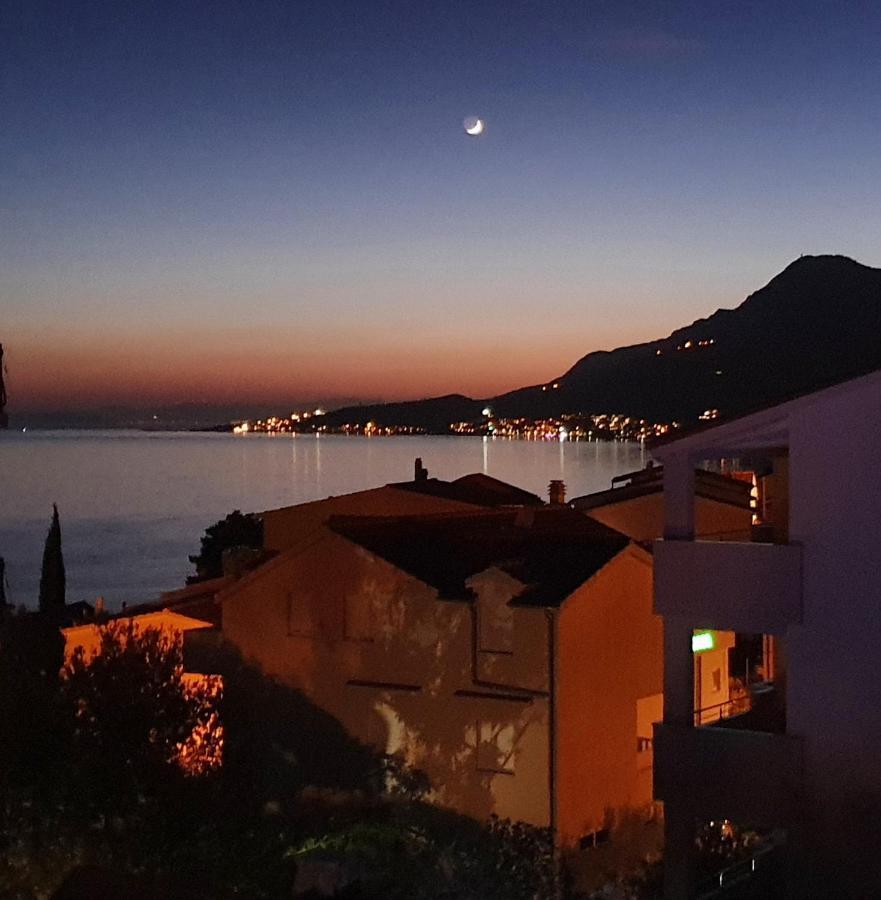 Apartments Marina Omis Exterior photo