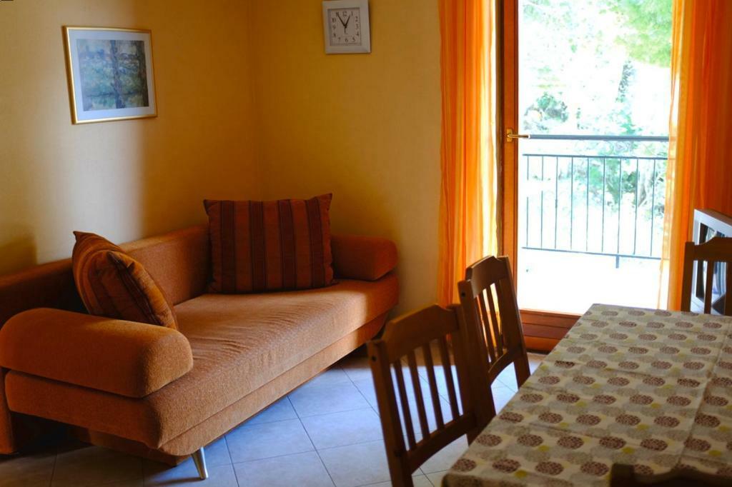 Apartments Marina Omis Exterior photo